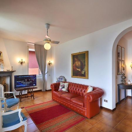 Апартаменты Casa Balcony Варенна Экстерьер фото
